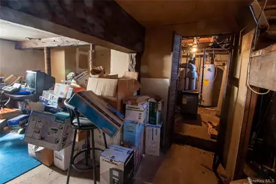 144 Carleton Avenue, Islip Terrace, NY 11752 - Photo 25