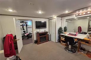 9 Williams Ave, Newburgh, NY 12550 - Photo 33