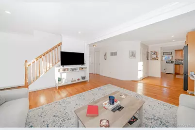 161 Division Avenue, Massapequa, NY 11758 - Photo 7