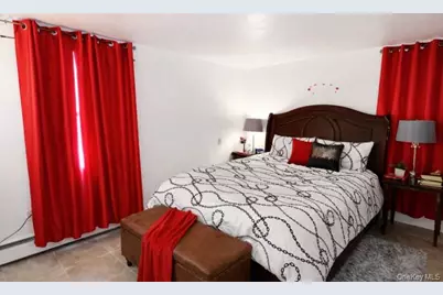 16 Oakdale Avenue, Selden, NY 11784 - Photo 9