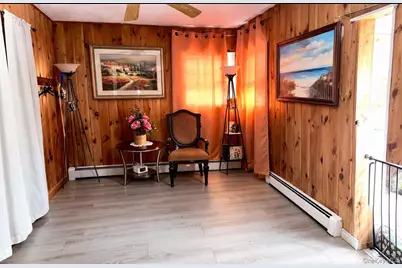 16 Oakdale Avenue, Selden, NY 11784 - Photo 7