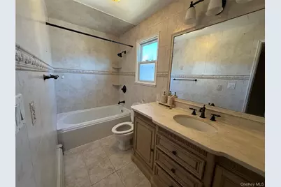 22 Salisbury Drive S, East Northport, NY 11731 - Photo 7