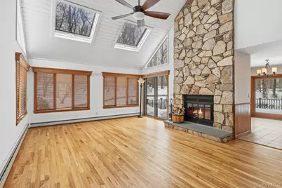 2 Sutton Place, Katonah, NY 10536 - Photo 9