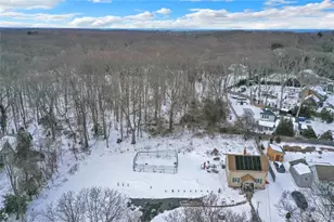 37 Christian Ave, Setauket, NY 11733 - Photo 7