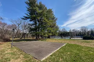 [Address not provided], Brookville, NY 11545 - Photo 9