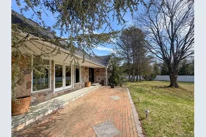 [Address not provided], Brookville, NY 11545 - Photo 3