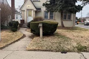 56 Beach Dr, Merrick, NY 11566 - Photo 3