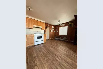 5 Bayview Avenue, Howard Beach, NY 11414 - Photo 3