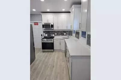 871 Throgsneck Expressway Expressway #1st floor, Bronx, NY 10465 - Photo 9