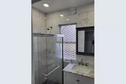 871 Throgsneck Expressway Expressway #1st floor, Bronx, NY 10465 - Photo 15