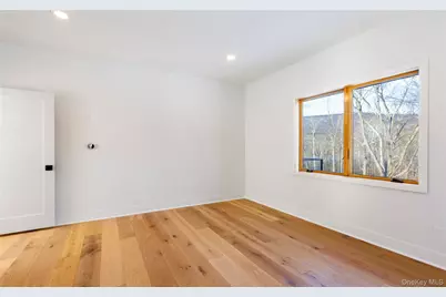 513 Myrtle Avenue, Wallkill, NY 12589 - Photo 23