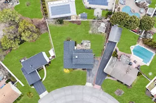 40 Sequoia Way, Holbrook, NY 11741 - Photo 3