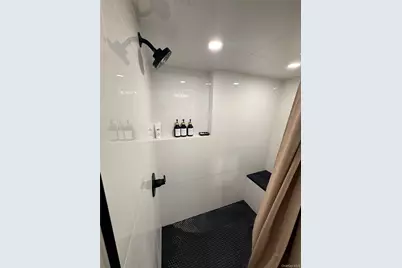 547 Middle Street, North Babylon, NY 11703 - Photo 11