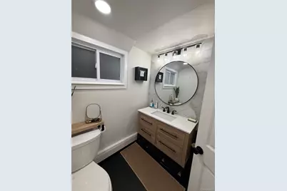 547 Middle Street, North Babylon, NY 11703 - Photo 7