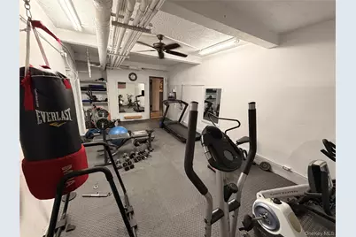 61-41 Saunders St #B27, Rego Park, NY 11374 - Photo 37