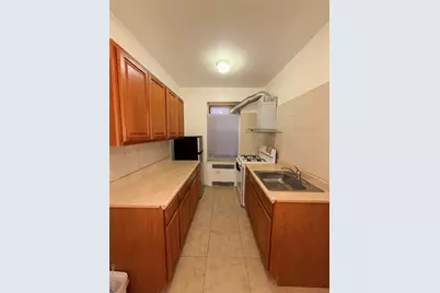 61-41 Saunders St #B27, Rego Park, NY 11374 - Photo 7