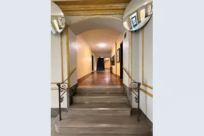 61-41 Saunders St #B27, Rego Park, NY 11374 - Photo 25