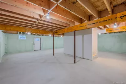 3860 Hudson Avenue, Seaford, NY 11783 - Photo 37