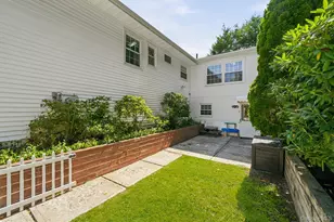121 Village Common, Fishkill, NY 12524 - Photo 41