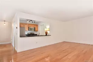 352 Carroll Close, Tarrytown, NY 10591 - Photo 5