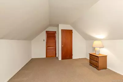 20 Hunter Avenue, Valley Stream, NY 11580 - Photo 17