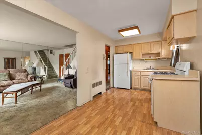 20 Hunter Avenue, Valley Stream, NY 11580 - Photo 9