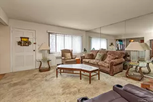 20 Hunter Ave, Valley Stream, NY 11580 - Photo 3