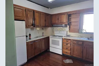 5 Milton Street, Hicksville, NY 11801 - Photo 5