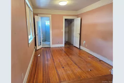 5 Milton Street, Hicksville, NY 11801 - Photo 9