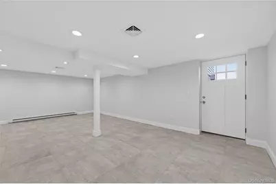 1667 Manatuck, Bay Shore, NY 11706 - Photo 25