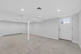 1667 Manatuck, Bay Shore, NY 11706 - Photo 25