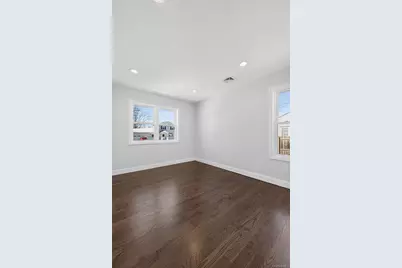 1667 Manatuck, Bay Shore, NY 11706 - Photo 15