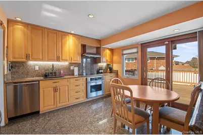 780 Regent Drive, Westbury, NY 11590 - Photo 3