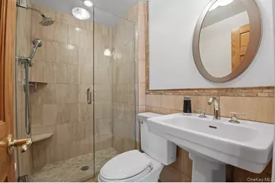 780 Regent Drive, Westbury, NY 11590 - Photo 17