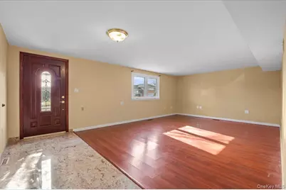 780 Regent Drive, Westbury, NY 11590 - Photo 21