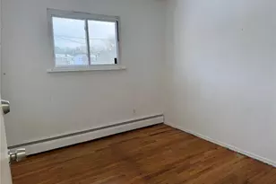 11 Mel Ct, Bay Shore, NY 11706 - Photo 11