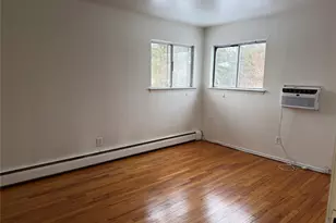 11 Mel Ct, Bay Shore, NY 11706 - Photo 9