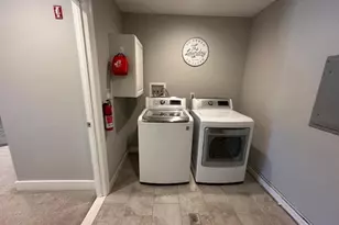 884 Beach St, Lindenhurst, NY 11757 - Photo 7