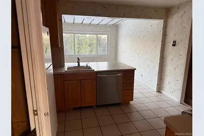 12 Cranberry Lane, Plainview, NY 11803 - Photo 23