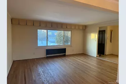 12 Cranberry Lane, Plainview, NY 11803 - Photo 7