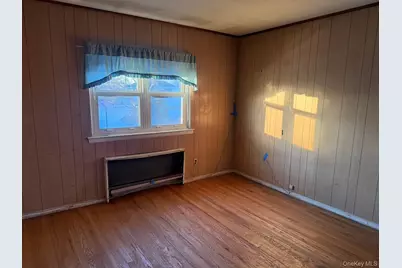 12 Cranberry Lane, Plainview, NY 11803 - Photo 13