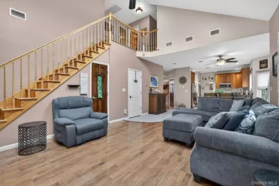 43 Greenwich Avenue, Central Valley, NY 10917 - Photo 7