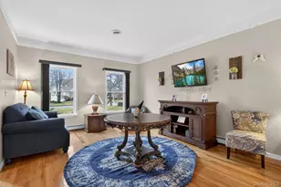 43 Greenwich Ave, Central Valley, NY 10917 - Photo 5