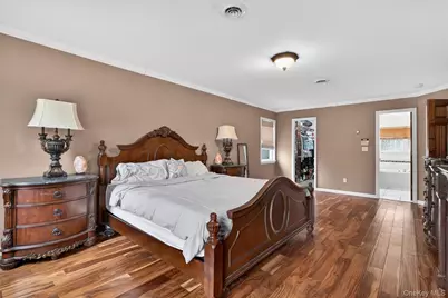 43 Greenwich Avenue, Central Valley, NY 10917 - Photo 11