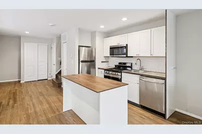 60 Marwood Road N #B, Port Washington, NY 11050 - Photo 5