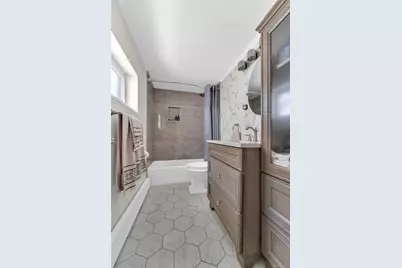 64 Tier Street, Bronx, NY 10464 - Photo 13