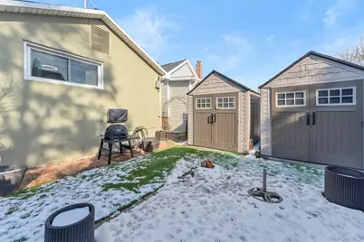 64 Tier Street, Bronx, NY 10464 - Photo 15