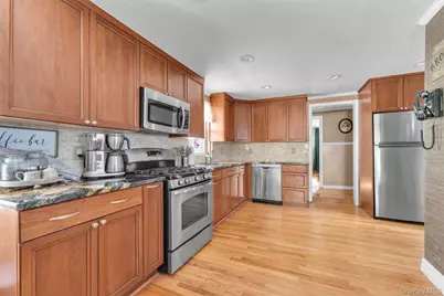 64 Tier Street, Bronx, NY 10464 - Photo 9