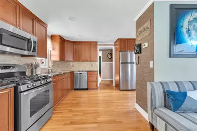 64 Tier Street, Bronx, NY 10464 - Photo 7