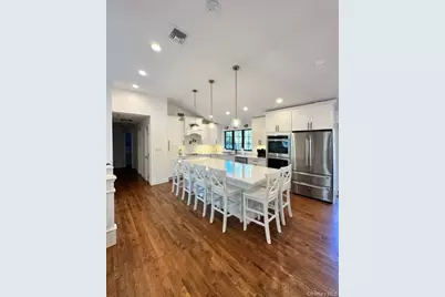 44 Eisenhower Drive, East Quogue, NY 11942 - Photo 5